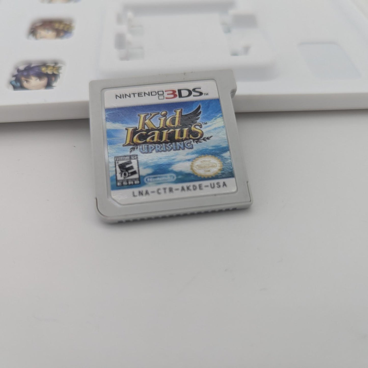 Kid Icarus Uprising - Nintendo 3DS - Complete