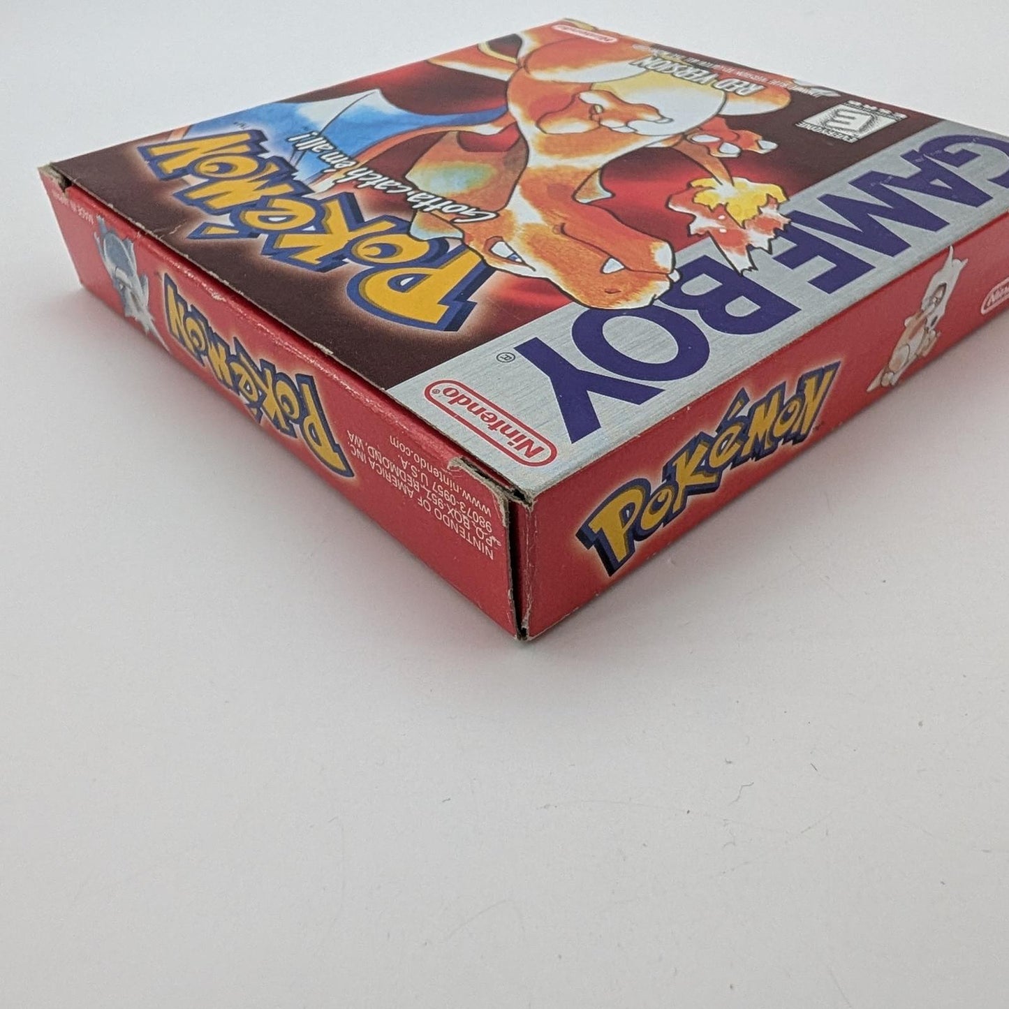 Pokemon Red - Nintendo Game Boy - Complete