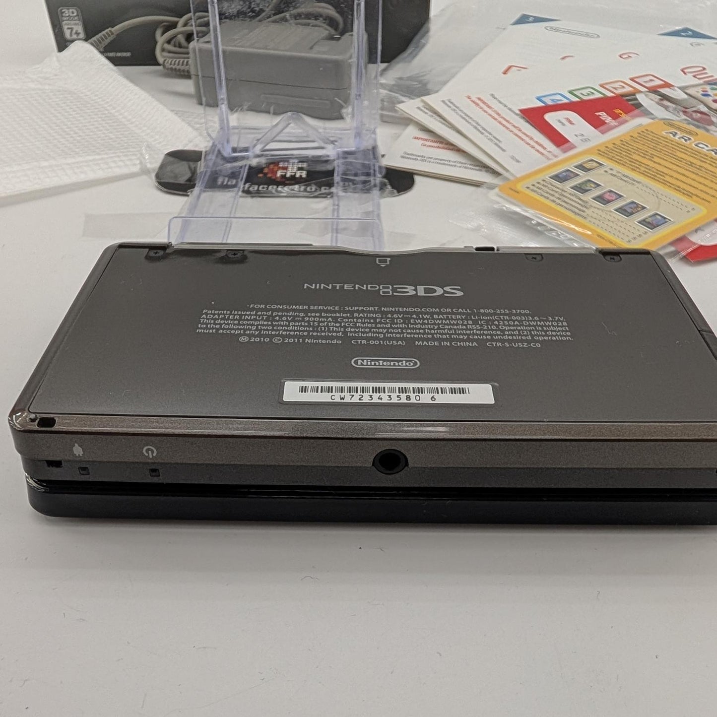 Nintendo 3DS Cosmo Black System - Nintendo 3DS - Complete