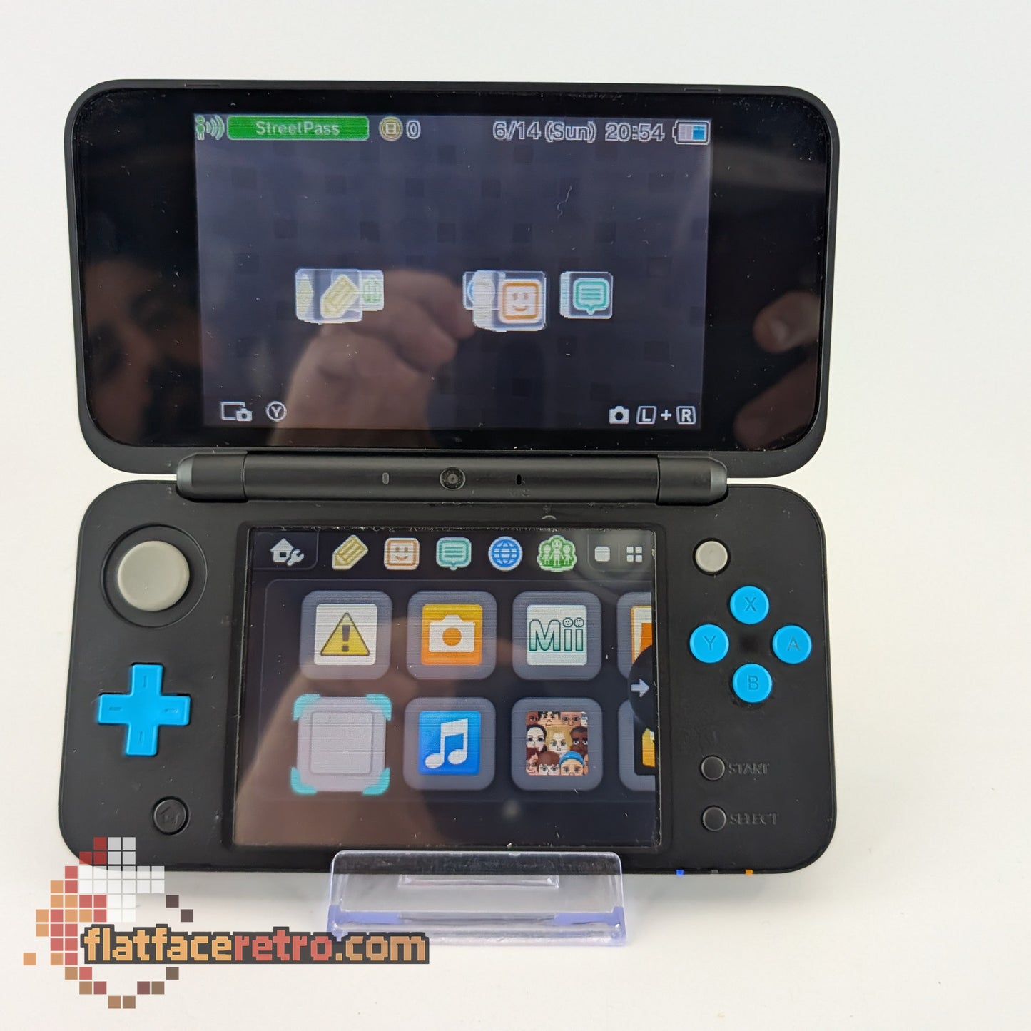 New Nintendo 2DS XL Black + Turquoise - Nintendo 3DS - Complete