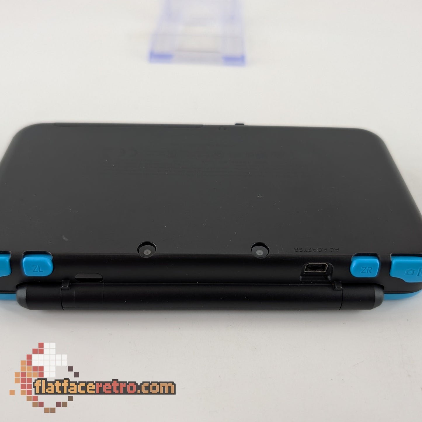 New Nintendo 2DS XL Black + Turquoise - Nintendo 3DS - Complete