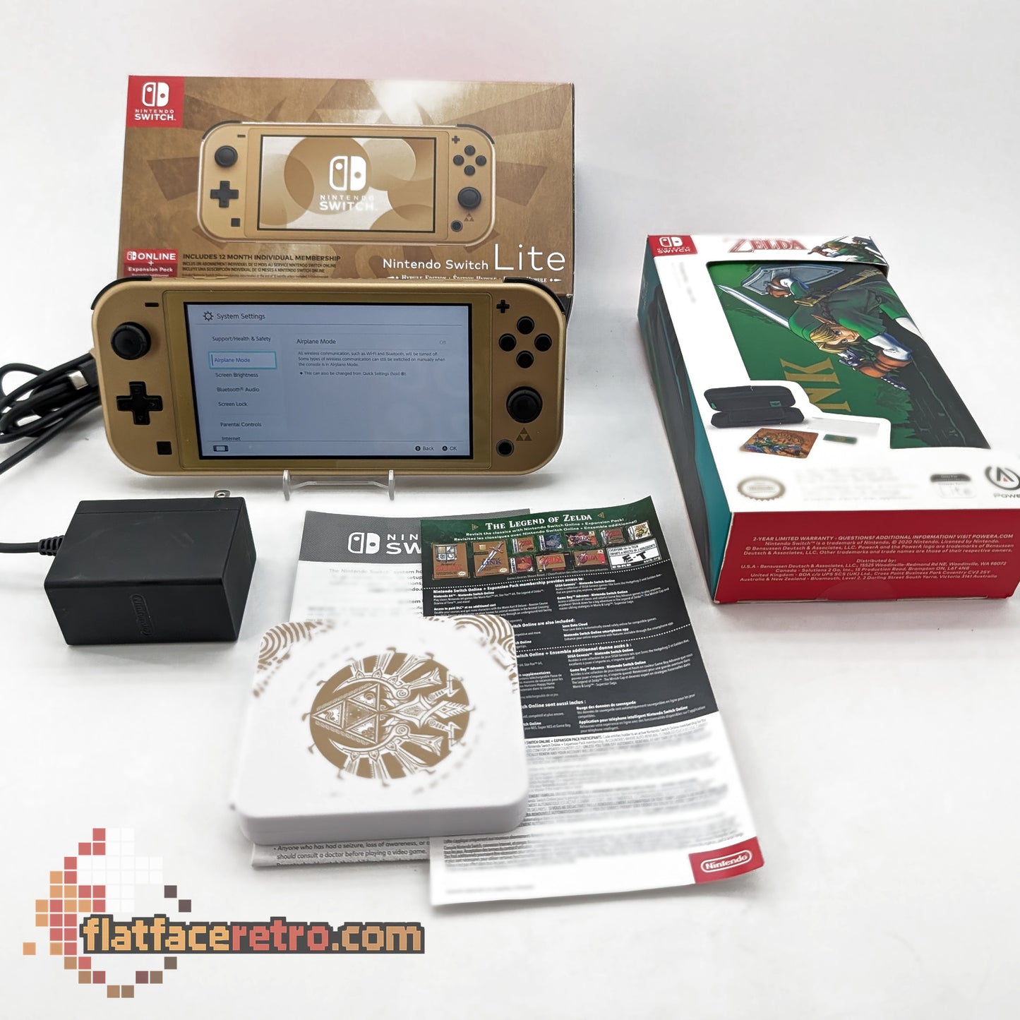 Nintendo Switch Lite: Hyrule Edition - Nintendo Switch - Complete