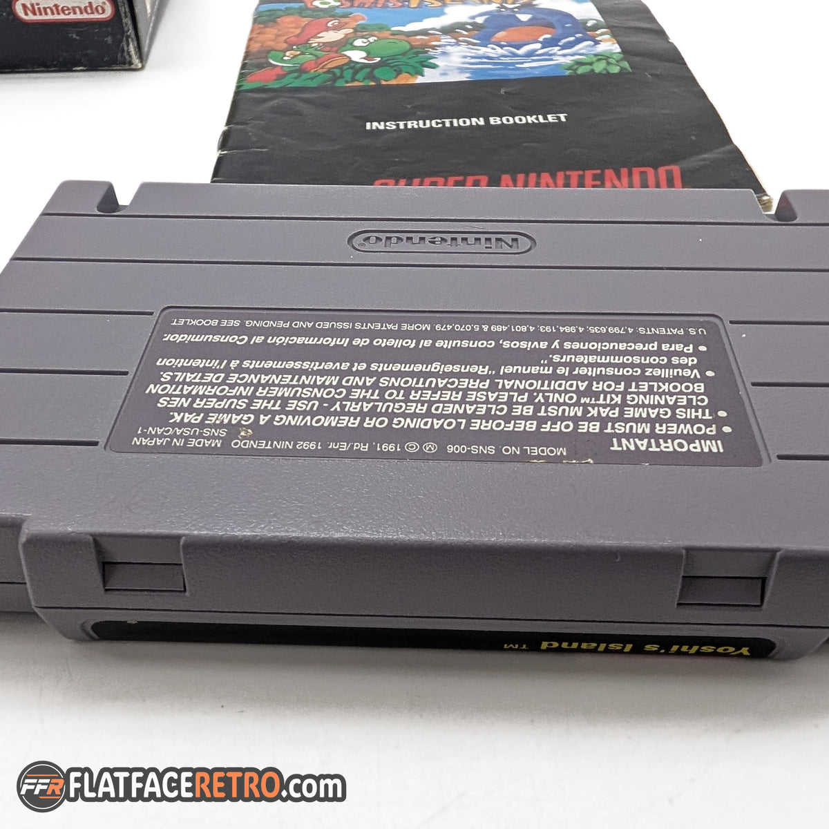 Super Mario World 2 Yoshi's Island - Nintendo SNES - Complete
